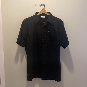 Columbia L Black PFG button down shirt. Great condition. No issues.